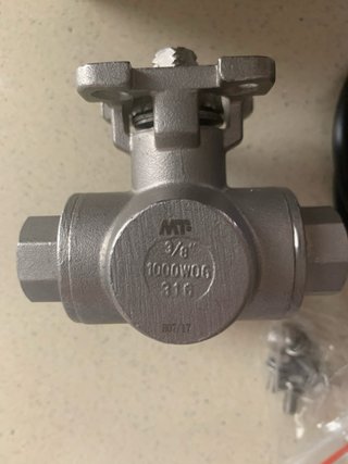 Actuador Eléctrico 24V AC valvula 3 vias 3/8”