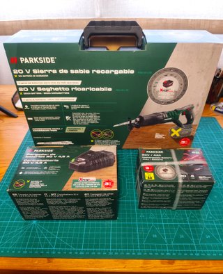 Sierra de sable PARKSIDE 20v+Batería 4A+Cargador