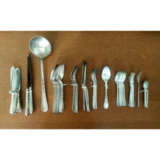 Juego 8 cubiertos antiguos plata
