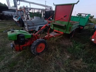 Motocultor con remolque