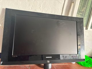 Televisor Samsung Negro Antiguo se necesita tdt