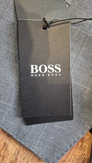 Chaleco Hugo Boss Gris con Etiquetas
