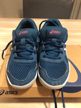 Zapatillas Asics niño talla 33.5