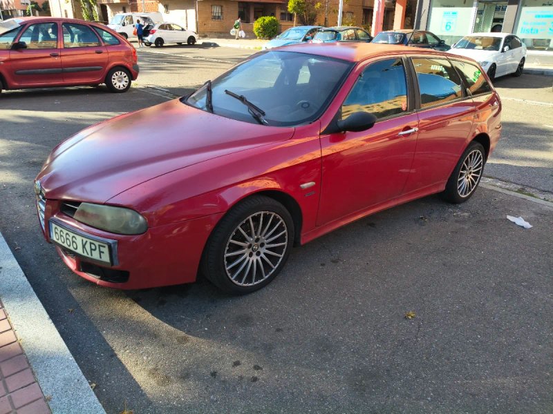 Alfa Romeo 156 2004 - foto 1