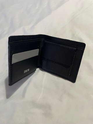Cartera Dior Negra con Relieve