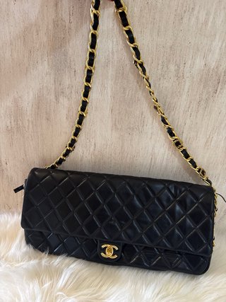 Bolso Chanel Classic East-West Negro Dorado