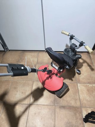 Triciclo infantil rojo