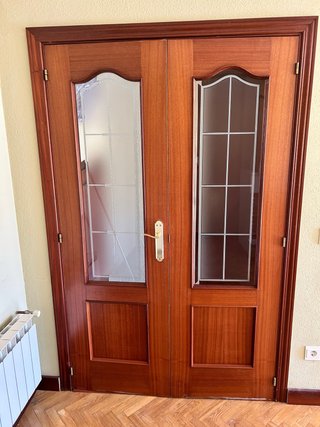 Puertas de madera interiores con cristal
