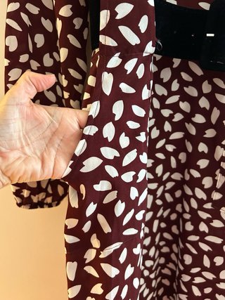 Vestido estampado de manga larga con cinturón