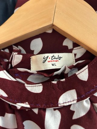 Vestido estampado de manga larga con cinturón