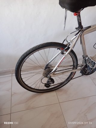 Bicicleta plegable blanca