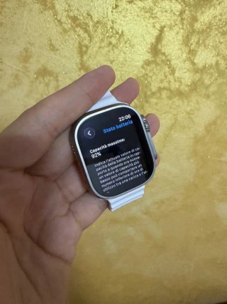 Apple Watch Ultra 2 49mm GPS + Cellular Titanium