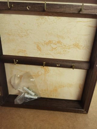Armario para llaves de madera y metal