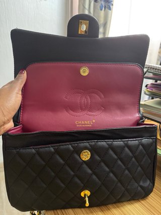 Bolso Chanel Clásico Negro Dorado