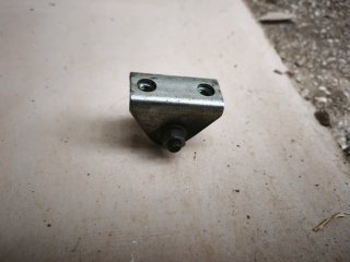 Soporte metálico para muelle trasero Yamaha jog