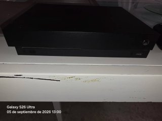Xbox One X 1TB