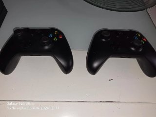 Xbox One X 1TB