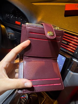 Cartera elegante mujer