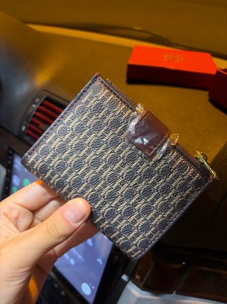 Cartera elegante mujer