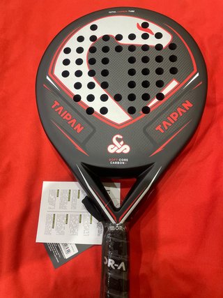 Pala de pádel Vibor-A Taipan Carbon