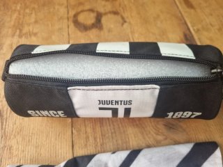 Astuccio Juventus con matite, penna  e scaldacollo