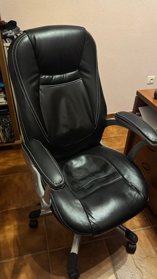 Silla de oficina ejecutiva negra