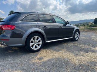 Audi A4 Allroad 2011