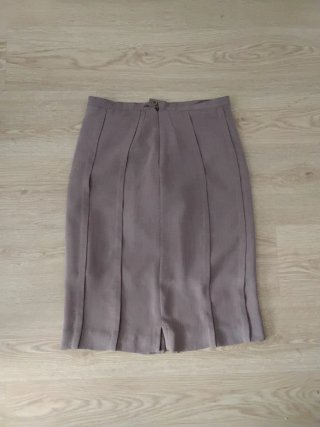Falda Midi Lápiz Plisada Gris