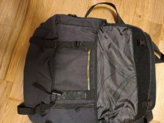 Bolso Desigual para portátil o finde. Gran capacid