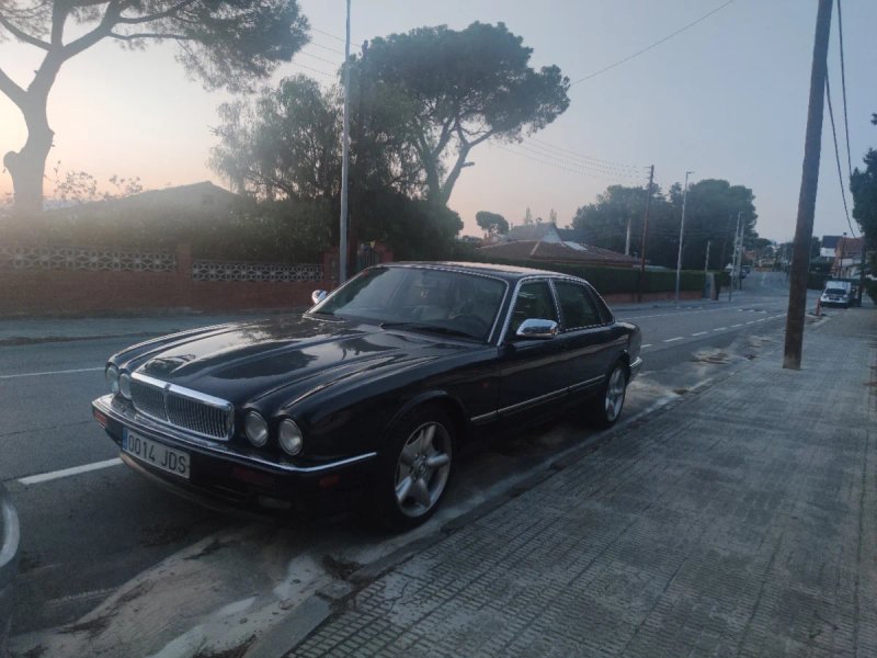Jaguar XJ 1997 - foto 1