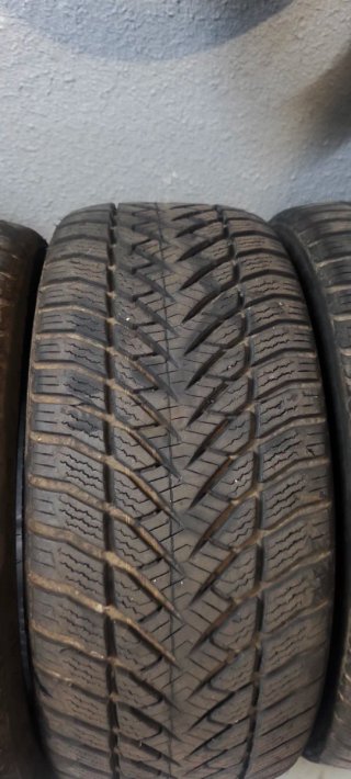 4 Neumáticos 225/50 R17 94H