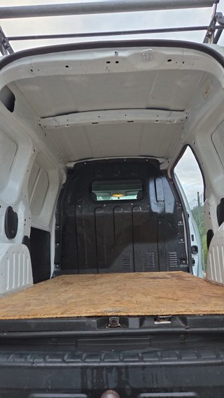 Dacia Dokker 1.6 Bifuel GLP + vaca + bola remolque