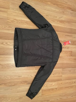 Chaqueta Levi's Negra Ligera