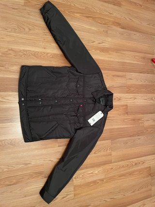 Chaqueta Levi's Negra Ligera