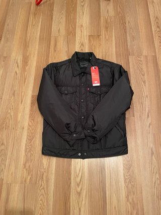 Chaqueta Levi's Negra Ligera