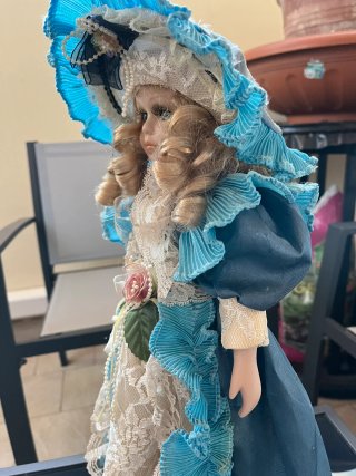 Bambola porcellana vintage da collezione