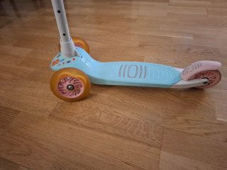 Patinete 3 ruedas Decathlon con luces