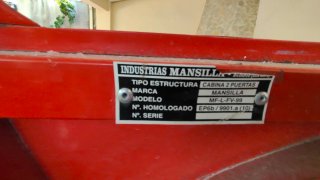 Tractor Massey Ferguson Rojo
