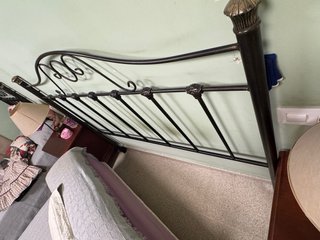 Cabecero de cama de metal forjado  Medida: 1,5