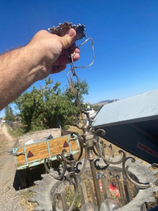 Lámpara de araña antigua de cristal