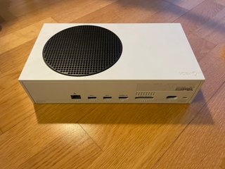 Xbox Series S + Mando Blanco