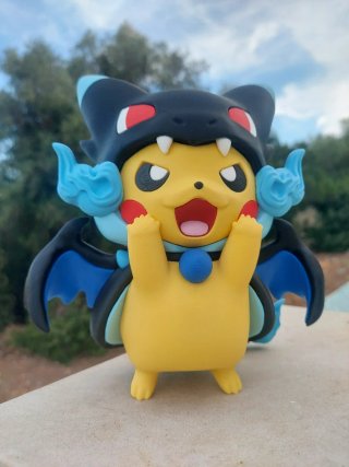 Pikachu Mega Charizard X Fantasia
