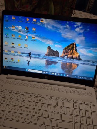 Portátil HP 15-fd0075ns  Blanco nieve