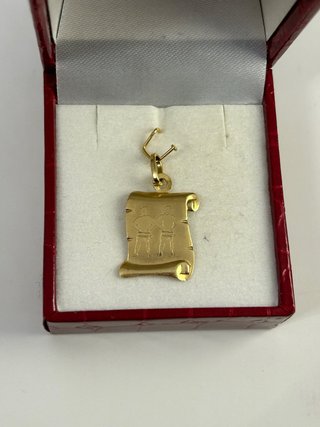 Colgante de oro