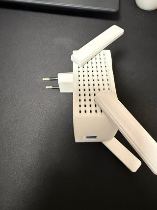 Repetidor WiFi 6 AX1800 NEWFAST Dual Band