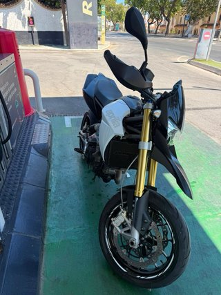 Aprilia Dorsoduro 750 Supermotard