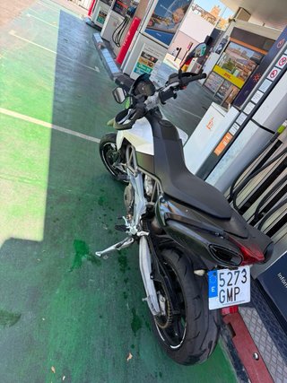 Aprilia Dorsoduro 750 Supermotard