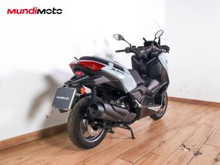 YAMAHA X-MAX 300 TECH MAX