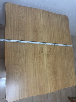 Mesa de comedor y 4 sillas