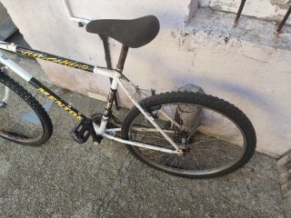 Bicicleta negra
